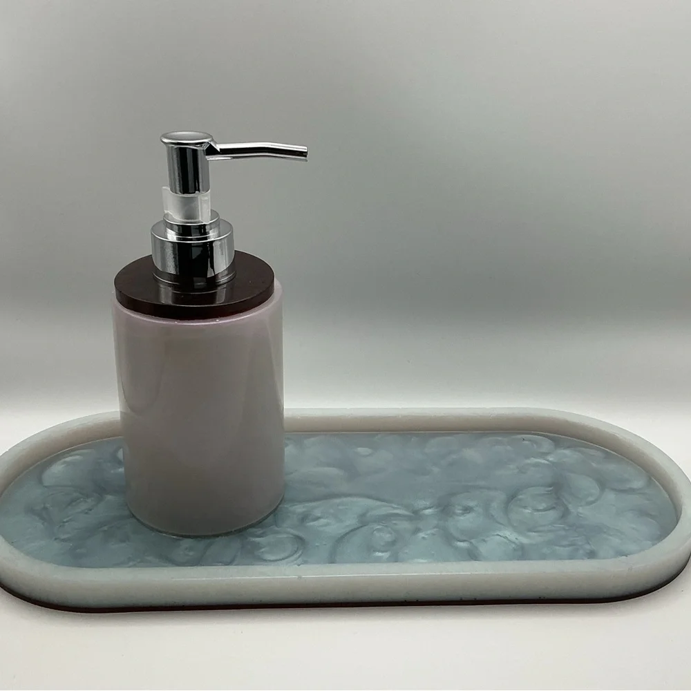 Ghost purple and brown tray with Dispenser